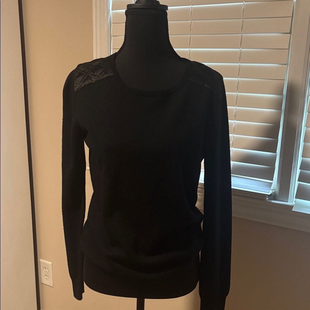 Tahari Black Wool Knitwear